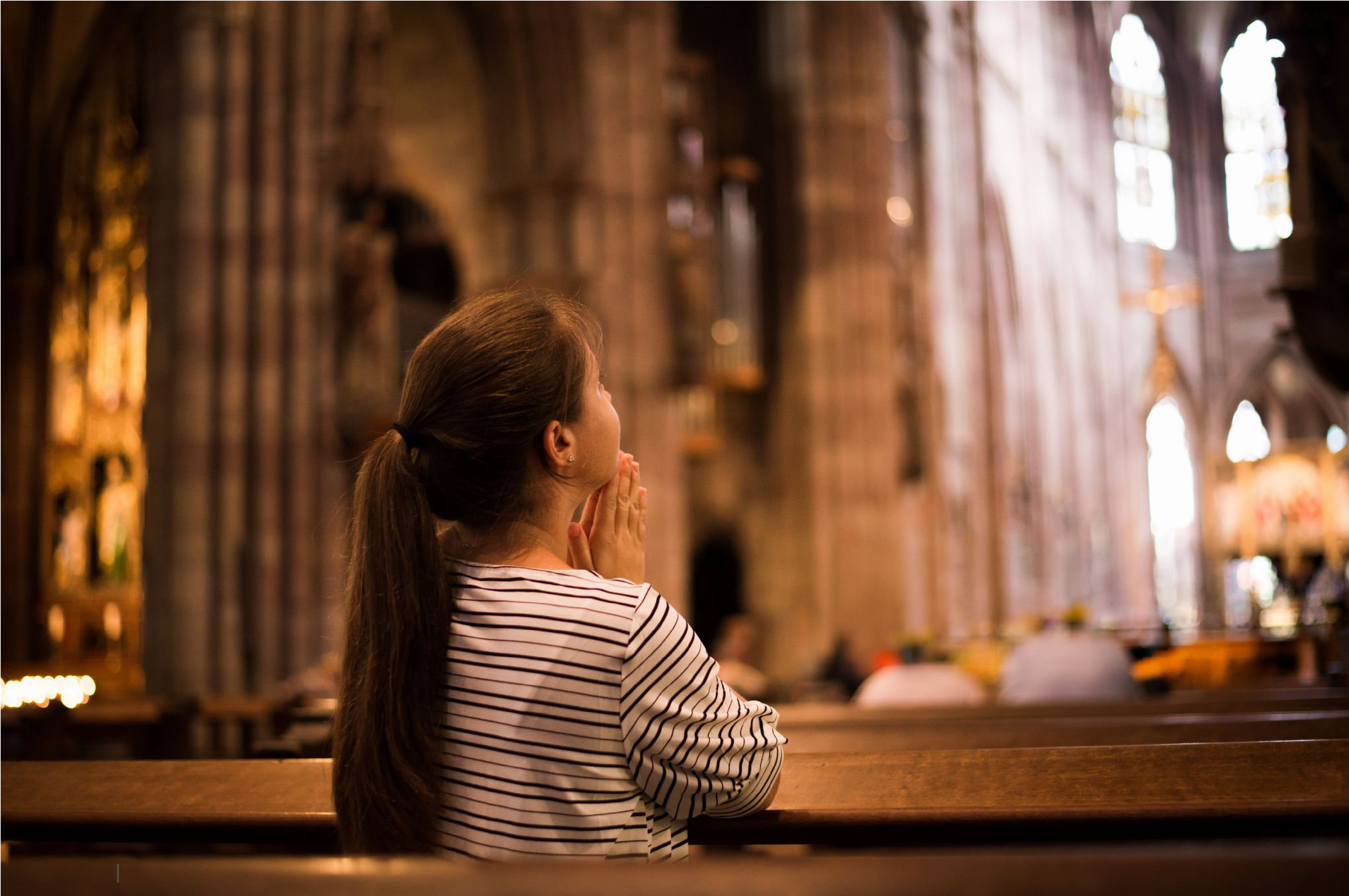 Church Prayer Context Image
